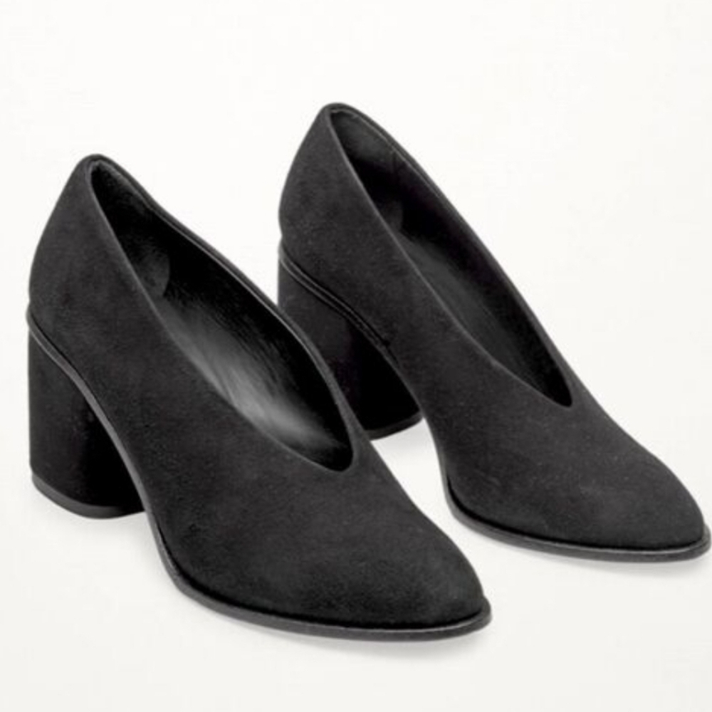COS Women 70s V cut pump Suede The Pointed Toe Heels Shoes sz 7